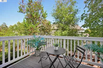 37 Oak Park Dr, Alameda, CA 94502 - Photo 35