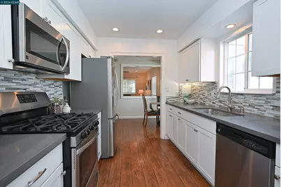 1124 Bush St, Martinez, CA 94553 - Photo 11