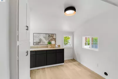 3416 Davis St, Oakland, CA 94601 - Photo 19