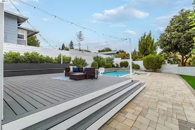 3416 Davis St, Oakland, CA 94601 - Photo 33