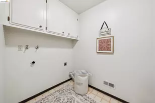 836 Navaronne Way, Concord, CA 94518 - Photo 65