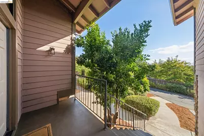 836 Navaronne Way, Concord, CA 94518 - Photo 5
