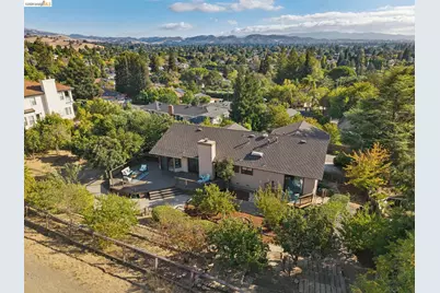 836 Navaronne Way, Concord, CA 94518 - Photo 97