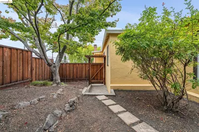 4737 Virginia Ave, Oakland, CA 94619 - Photo 51