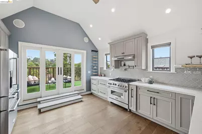 3500 Oak Knoll Blvd, Oakland, CA 94605 - Photo 21