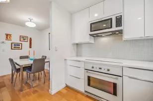 440 Canyon Oaks Dr, Oakland, CA 94605 - Photo 9