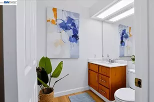 204 Centre Ct, Alameda, CA 94502 - Photo 17