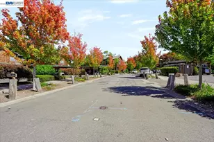 204 Centre Ct, Alameda, CA 94502 - Photo 35