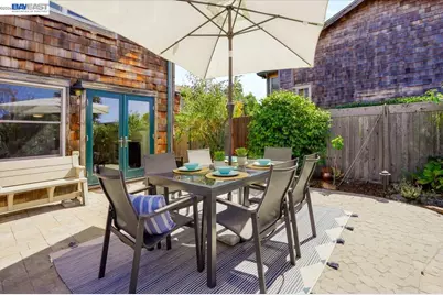 204 Centre Ct, Alameda, CA 94502 - Photo 7