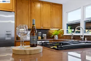 204 Centre Ct, Alameda, CA 94502 - Photo 13