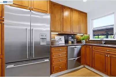 204 Centre Ct, Alameda, CA 94502 - Photo 11