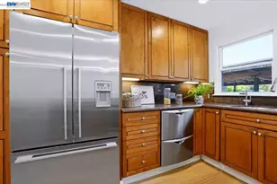 204 Centre Ct, Alameda, CA 94502 - Photo 11