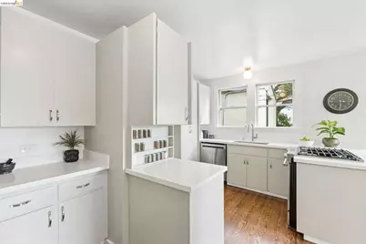 765 Euclid Ave, Berkeley, CA 94708 - Photo 19