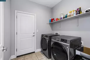 4512 Villa Del Paso Ln, Sacramento, CA 95834 - Photo 39