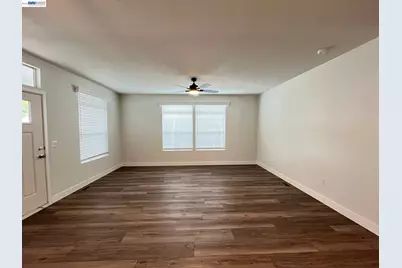 1422 Salamanca Ave #113, Hayward, CA 94544 - Photo 3