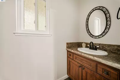 699 Fiesta Pl, Hayward, CA 94544 - Photo 27