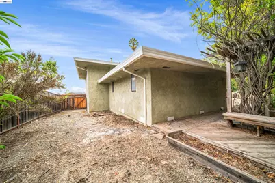 699 Fiesta Pl, Hayward, CA 94544 - Photo 43
