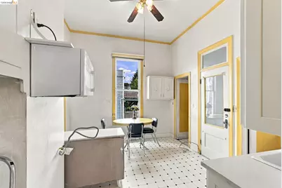 1040 59th St, Oakland, CA 94608 - Photo 17