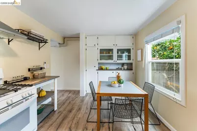1802 Second #M, Alameda, CA 94501 - Photo 9