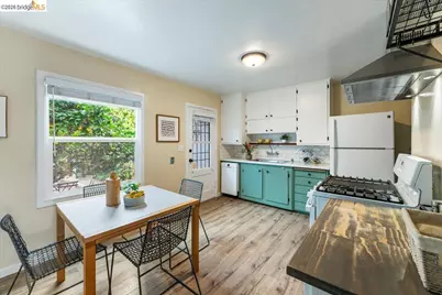 1802 Second #M, Alameda, CA 94501 - Photo 7