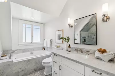 2710 Claremont Blvd., Berkeley, CA 94705 - Photo 35