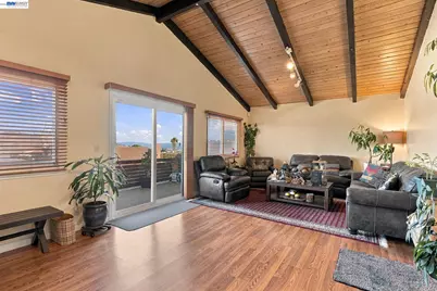 22 John Glenn Cir, Daly City, CA 94015 - Photo 11