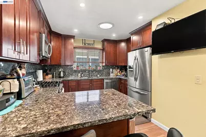 22 John Glenn Cir, Daly City, CA 94015 - Photo 15