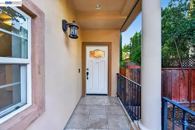 725 W Hacienda Ave, Campbell, CA 95008 - Photo 3