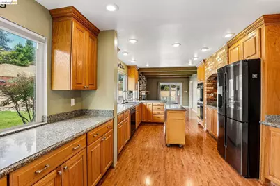 2636 Tamalpais Drive, Pinole, CA 94564 - Photo 29