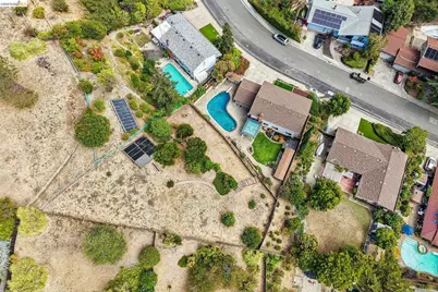 2636 Tamalpais Drive, Pinole, CA 94564 - Photo 75