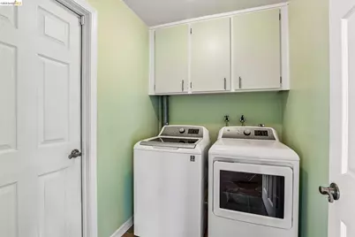 2636 Tamalpais Drive, Pinole, CA 94564 - Photo 37