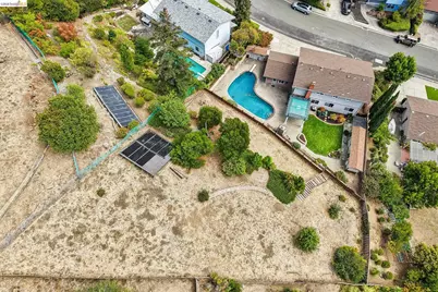 2636 Tamalpais Drive, Pinole, CA 94564 - Photo 73