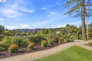 116 Coral Dr, Orinda, CA 94563 - Photo 5
