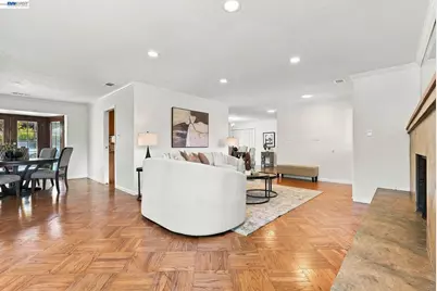 116 Coral Dr, Orinda, CA 94563 - Photo 11