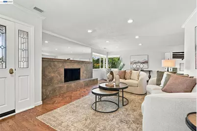 116 Coral Dr, Orinda, CA 94563 - Photo 9