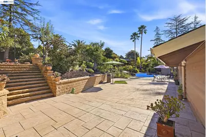 116 Coral Dr, Orinda, CA 94563 - Photo 47