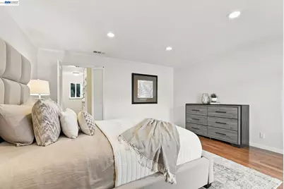116 Coral Dr, Orinda, CA 94563 - Photo 25