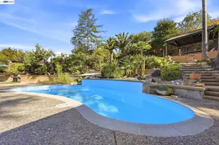 116 Coral Dr, Orinda, CA 94563 - Photo 41