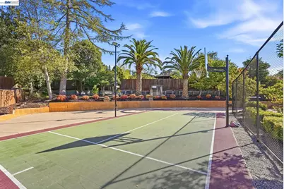 116 Coral Dr, Orinda, CA 94563 - Photo 49