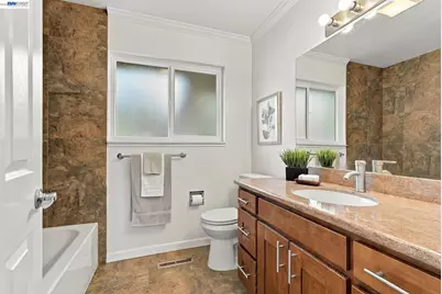 116 Coral Dr, Orinda, CA 94563 - Photo 39