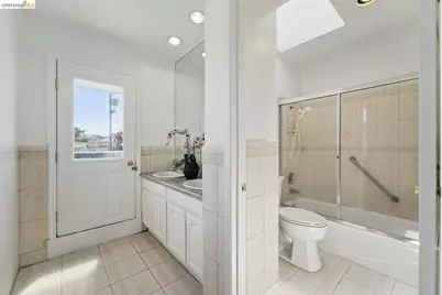 1826 Moraga St, San Francisco, CA 94122 - Photo 11