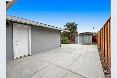 27732 Dolphin Ln, Hayward, CA 94545 - Photo 13