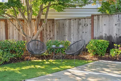 106 Purcell Dr, Alameda, CA 94502 - Photo 21