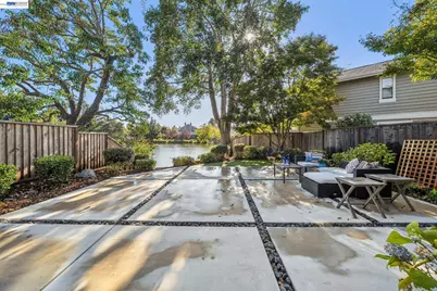 106 Purcell Dr, Alameda, CA 94502 - Photo 19