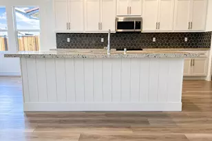 305 Mendocino Way, Mountain House, CA 95391 - Photo 5