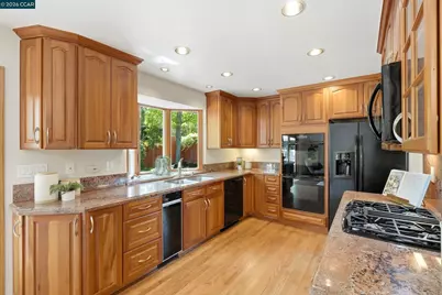5685 White Mountain Ct, Martinez, CA 94553 - Photo 17