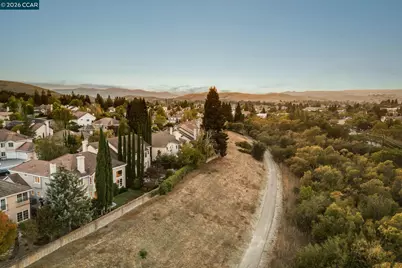 220 Dove Creek Ln, Danville, CA 94506 - Photo 45