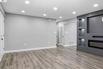 6311 Belmont Pl, Stockton, CA 95207 - Photo 11