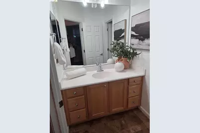 9421 Dunbar Dr, Oakland, CA 94603 - Photo 15