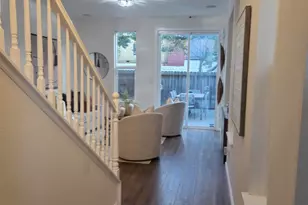 9421 Dunbar Dr, Oakland, CA 94603 - Photo 3